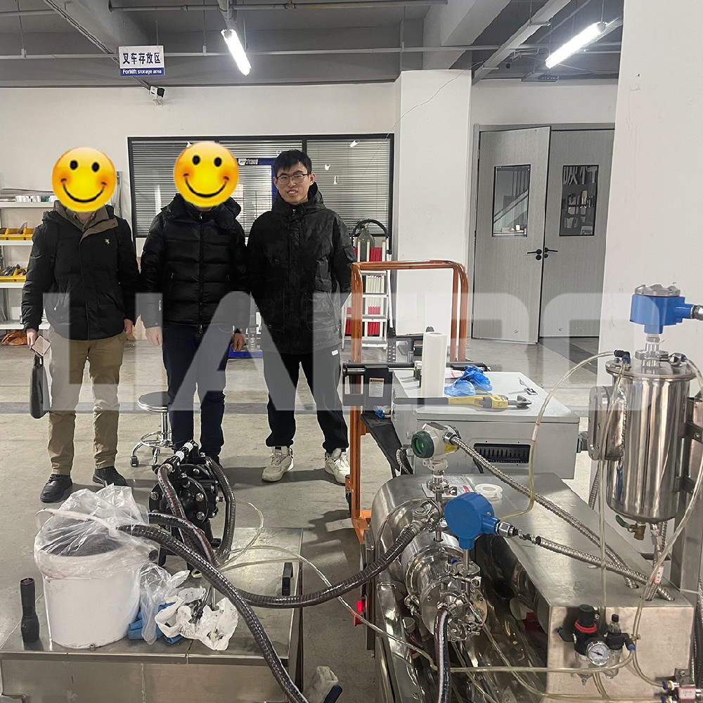 湖北武汉某公司1L实验室纳米砂磨机调试成功