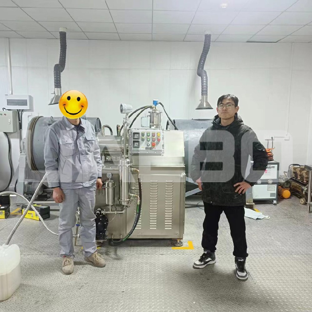 江苏某新材料公司10L棒块陶瓷砂磨机+150三辊机调试成功